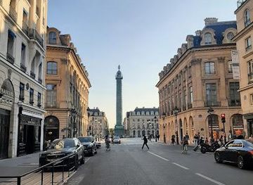 france/versailles/landmark/rue-de-la-paix