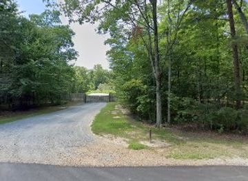 virginia/williamsburg/landmark/colonial-williamsburg-musket-range