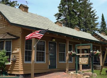 wisconsin/madeline-island/landmark/madeline-island-vacations