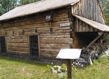 maine/washington-county/landmark/acadian-village