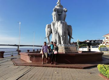 cambodia/kampong-cham/landmark/kampong-cham-market