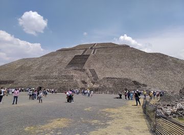 mexico/gulf-coast/landmark/zona-arqueologica-de-teotihuacan-puerta-1