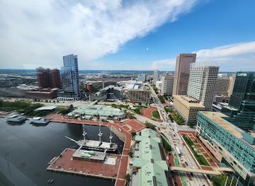 maryland/baltimore/inner-harbor/landmark/top-of-the-world-observation-level