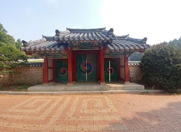 south-korea/jeonju/landmark/jogyeongdan