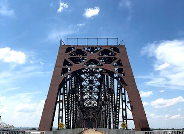 kentucky/louisville/landmark/big-four-bridge