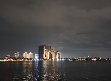 vietnam/hanoi/tay-ho-district/landmark/ben-du-thuyen