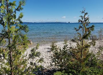 michigan/mackinac-island/landmark/mcgulpin-rock