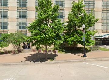 oklahoma/tulsa/cherry-street/landmark/tulsa-firefighter-monument