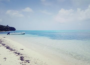 belize/lighthouse-reef-atoll/landmark/lighthouse-reef-airstrip
