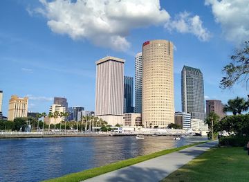 florida/tampa/landmark/curtis-hixon-waterfront-park