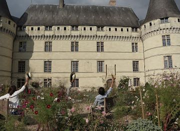 france/tours/landmark/olaloire-loire-valley-day-tours