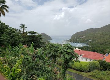 saint-lucia/anse-la-raye/landmark/la-place-carenage