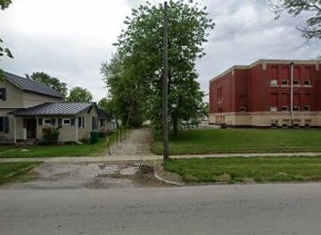 ohio/lake-erie-islands/landmark/old-school-privy