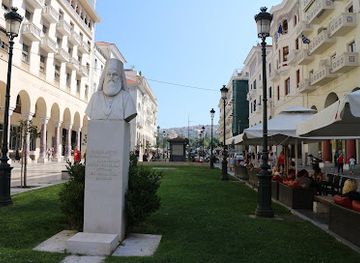 greece/thessaloniki/aristotelous-square/landmark/emilianos-lazaridis-monument