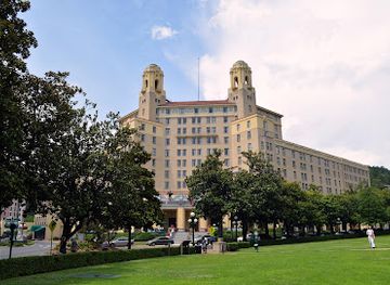 arkansas/hot-springs/landmark/visit-hot-springs