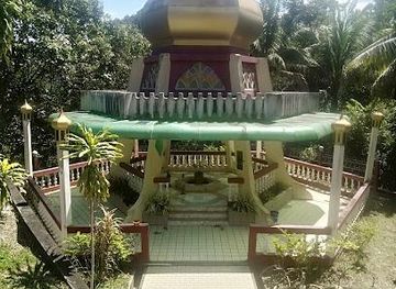 brunei/muara/landmark/mausoleum-of-sultan-sharif-ali