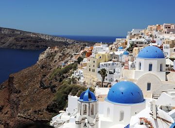 greece/santorini/landmark/catholic-monastery-of-dominican-sisters