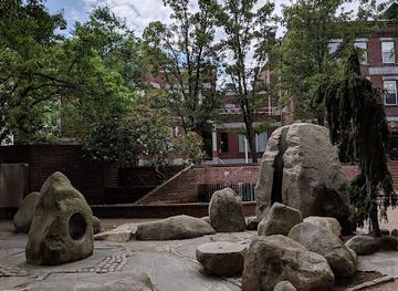 new-hampshire/concord/landmark/bicentennial-square