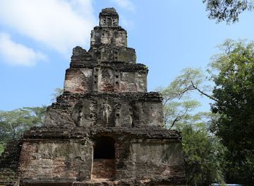 sri-lanka/southern-province/landmark/sathmahal-prasadaya-51