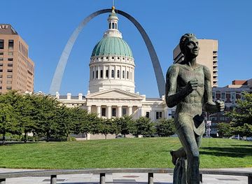 missouri/st-louis/landmark/citygarden-sculpture-park