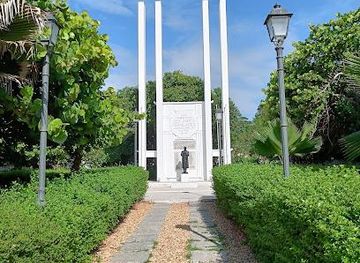 india/puducherry/landmark/french-war-memorial