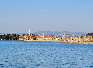 slovenia/izola/landmark/beach-san-simon