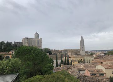 spain/girona/barri-vell-old-town/landmark/mirador-de-santa-llucia