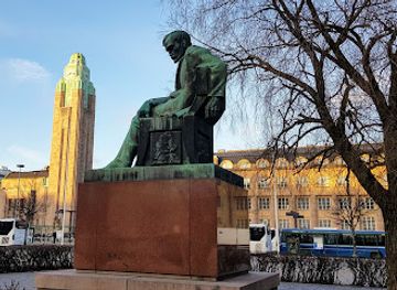 finland/helsinki/kallio/landmark/aleksis-kivi-statue