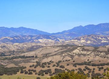 california/santa-barbara/landmark/chumash-painted-cave-state-historic-park