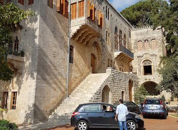 lebanon/chouf/landmark/moukhtara-palace