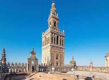spain/seville/santa-cruz/landmark/la-giralda