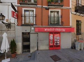 spain/madrid/landmark/c-de-la-escalinata-10