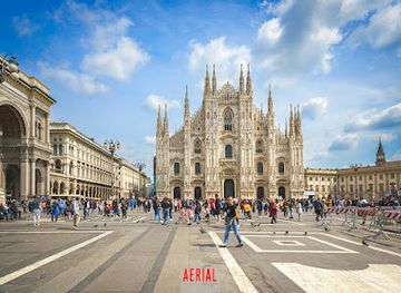 italy/milan/landmark/cathedral-square