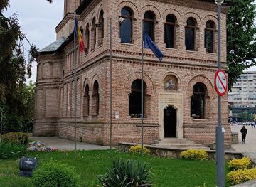 romania/pitesti/landmark/strand-park