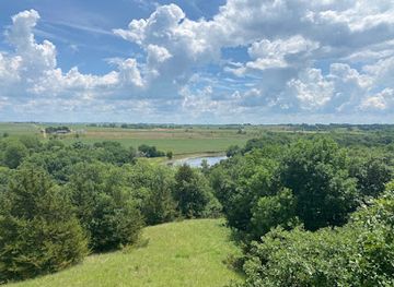 south-dakota/great-plains/landmark/good-earth-state-park-visitor-center