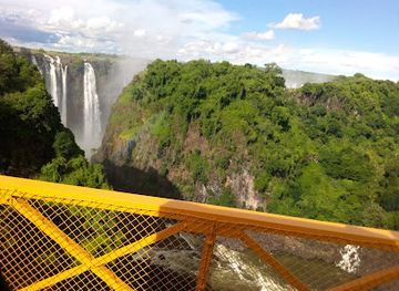 zambia/victoria-falls/landmark/victoria-falls-border-post
