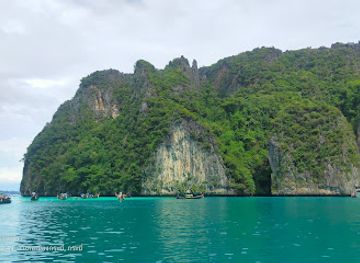 thailand/krabi-province/landmark/pi-leh-bay