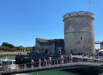 france/la-rochelle/landmark/quai-du-port-de-la-rochel