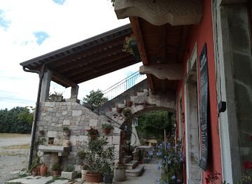 italy/friuli-venezia-giulia/landmark/towers-of-slivia-cave
