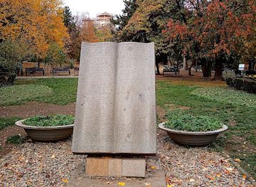 romania/bucharest/cismigiu/landmark/monumentul-eroilor-americani