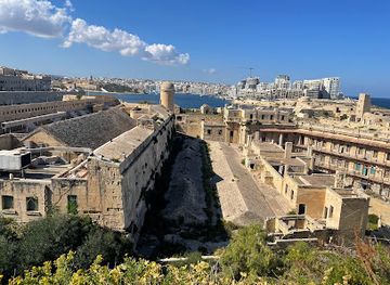 malta/western-district/landmark/st-elmo