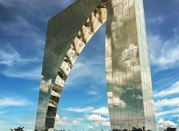 colombia/barranquilla/altos-de-riomar/landmark/malecon-tourist-leon-caridi