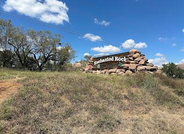 texas/red-river-valley/landmark/enchanted-rock-state-natural-area