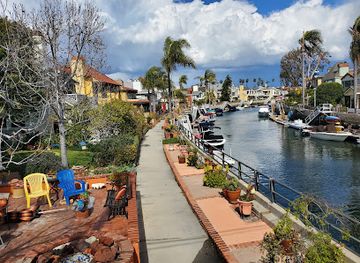 california/long-beach/naples/landmark/naples-canals-waterway