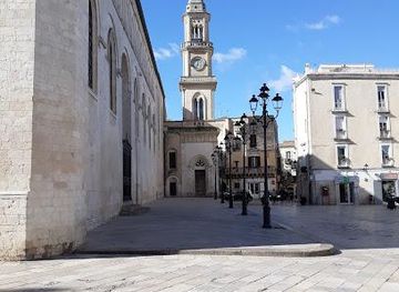 italy/bari/landmark/piazza-duomo