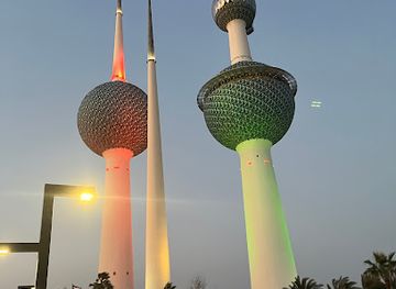 kuwait/kuwait-towers-area/landmark/kuwaiti-dinar-monument