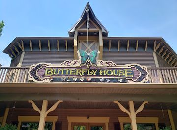 ohio/lake-erie-islands/landmark/butterfly-house-at-put-inbay