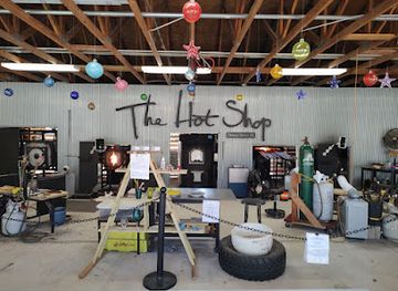 alabama/orange-beach/landmark/the-hot-shop