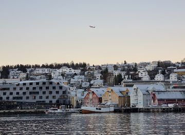 norway/tromso/landmark/photopoint-yachthafen-tromso