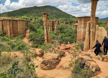 tanzania/masai-steppe/landmark/isimila-stone-age-site